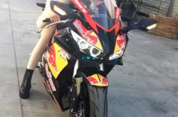 小姐姐不骑摩托车,告别摩托车，探索绿色出行方式